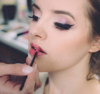 maquillaje-profesional-pqcsunqy3ybjlflhocrt2xpy7petmd0fd70vp9t3ts